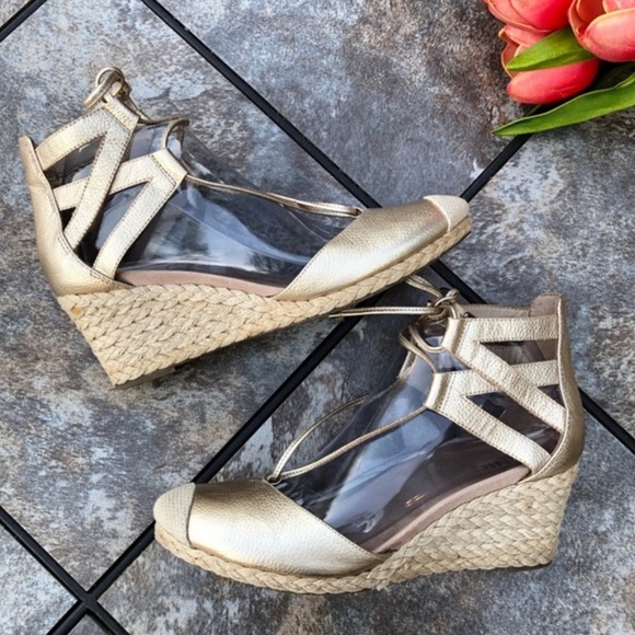 Vionic Gold Calypso Lace up Wedge Espadrilles - Picture 3 of 9